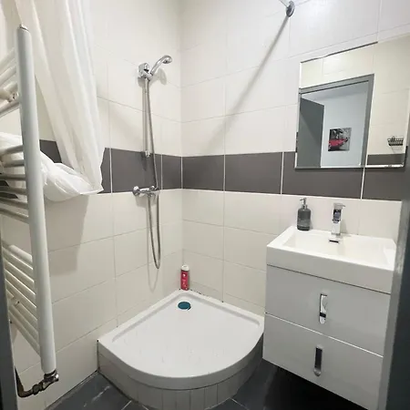 Rdc, Nid Urbain Apartment *